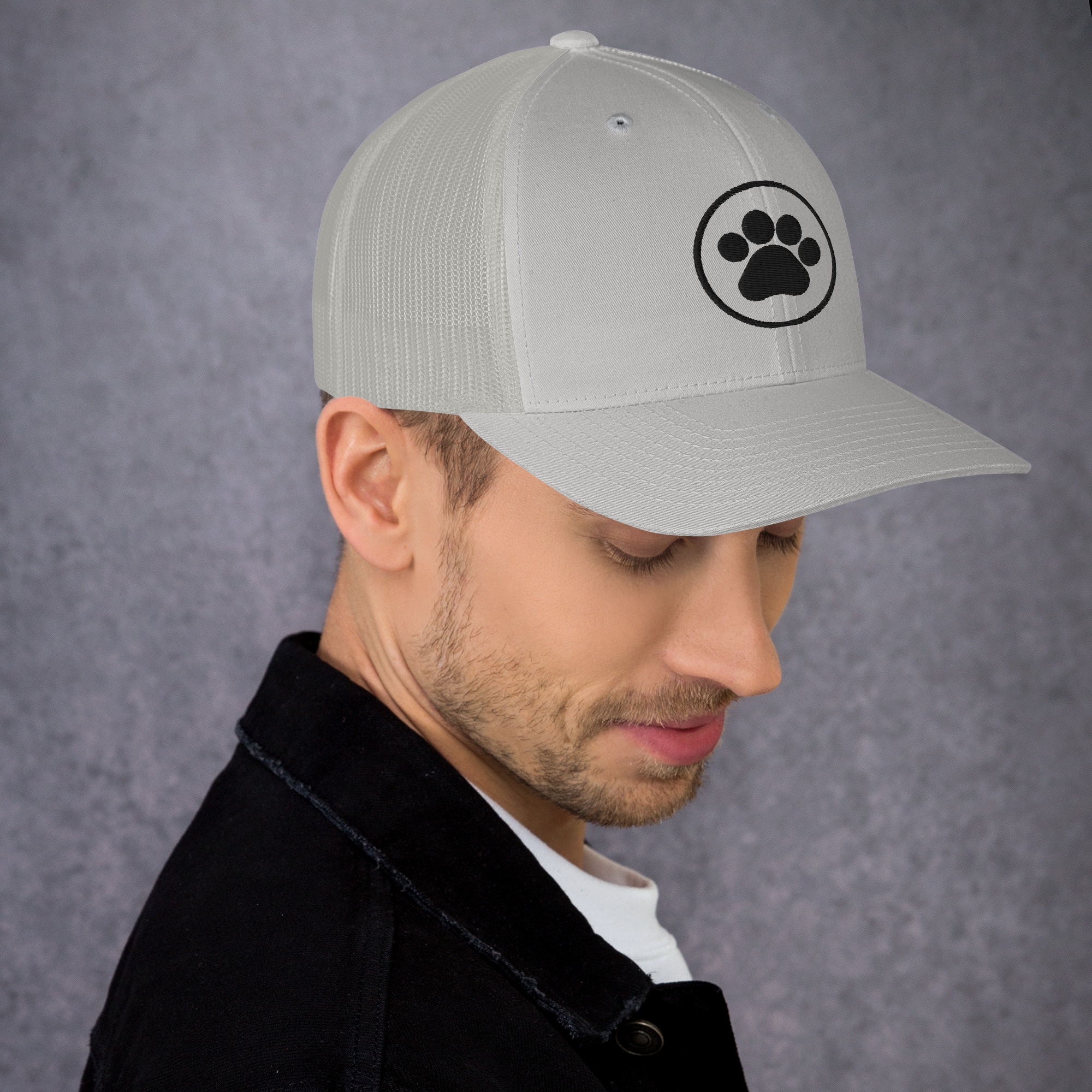 Trucker Cap With Black Color Pet Leg - Image 21