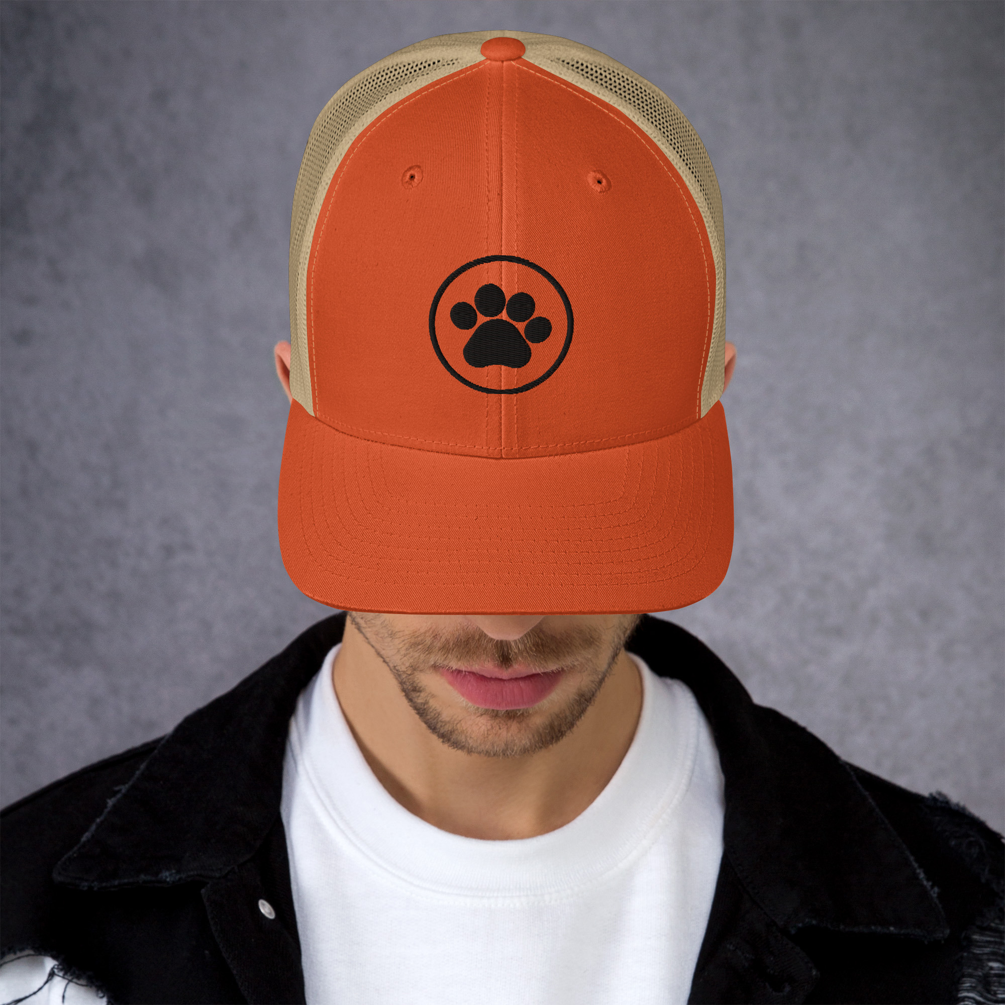 Trucker Cap With Black Color Pet Leg - Image 7