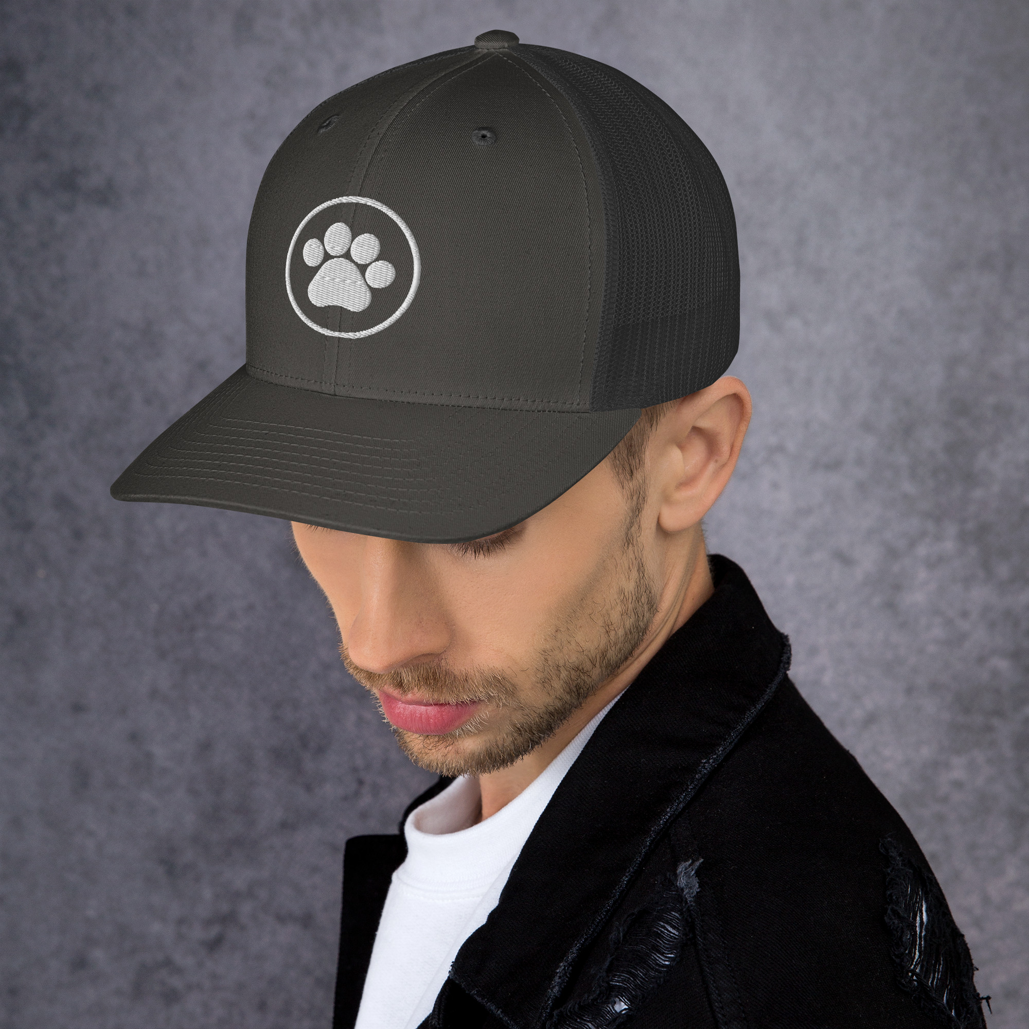 Trucker Cap With Pet Leg - Image 17
