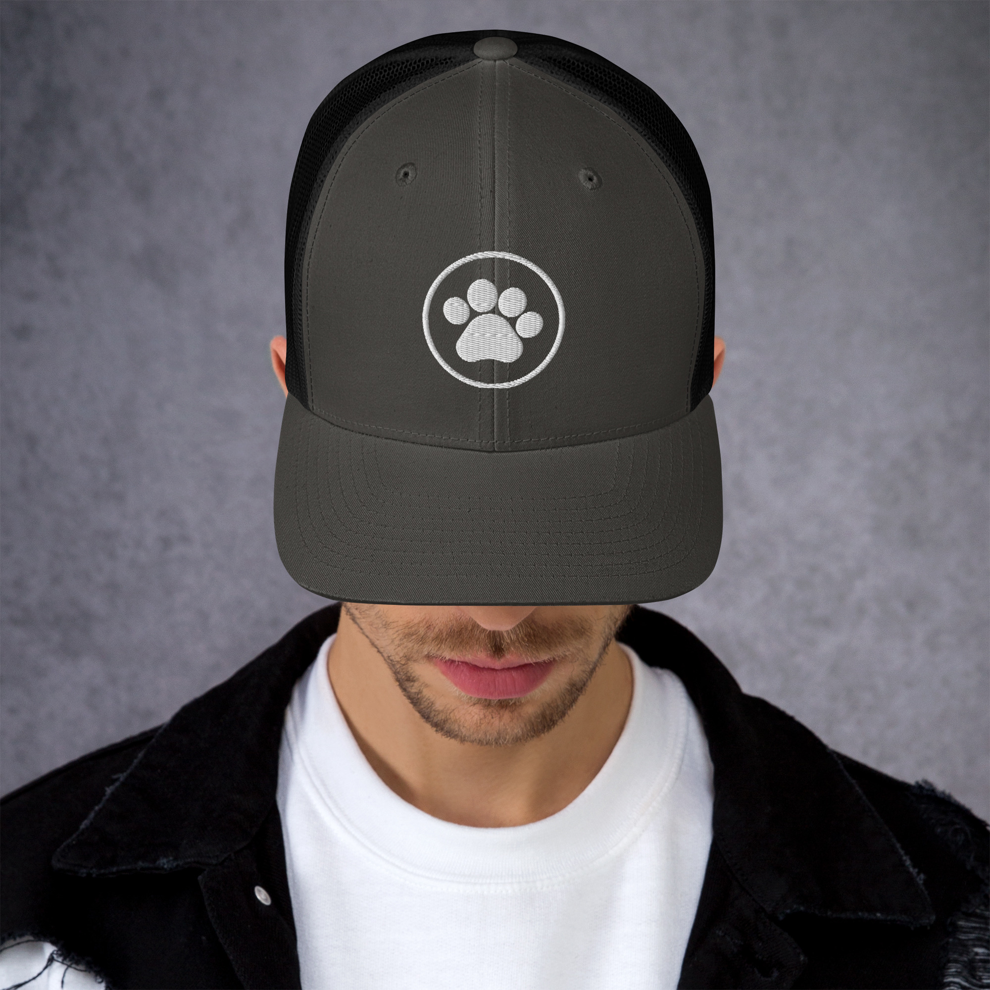 Trucker Cap With Pet Leg - Image 13